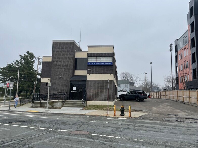 46 Leo Birmingham Pky, Brighton, MA à vendre - Photo de l’immeuble – Image 3 sur 8