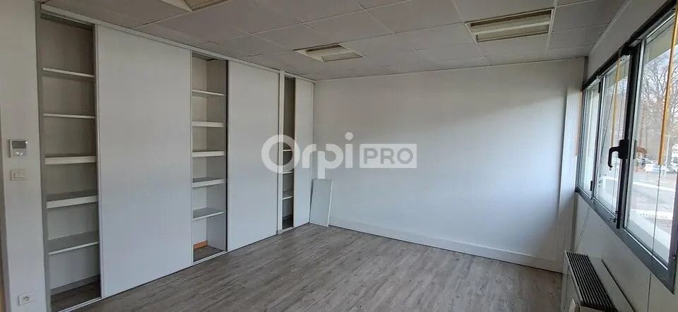 Bureau dans Pau à louer - Photo de l’immeuble – Image 2 sur 5