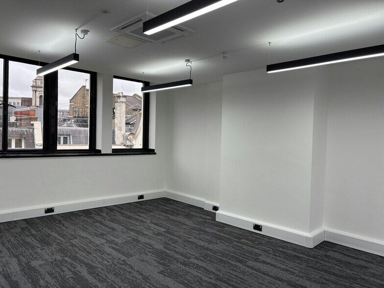 45 Conduit St, Londres à louer - Photo de l’immeuble – Image 1 sur 15