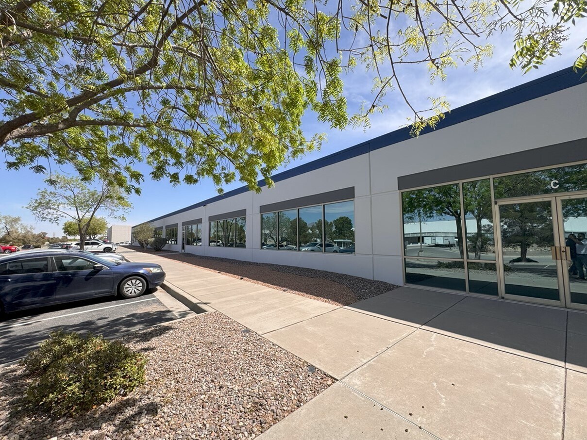 32 Celerity Wagon St, El Paso, TX à louer Photo de l’immeuble– Image 1 sur 20