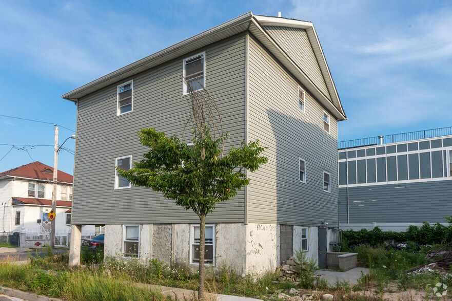 319 Beach 44Th St, Far Rockaway, NY à vendre - Photo de l’immeuble – Image 2 sur 15