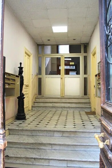 Local commercial dans Nice à vendre - Hall d’entrée – Image 1 sur 4