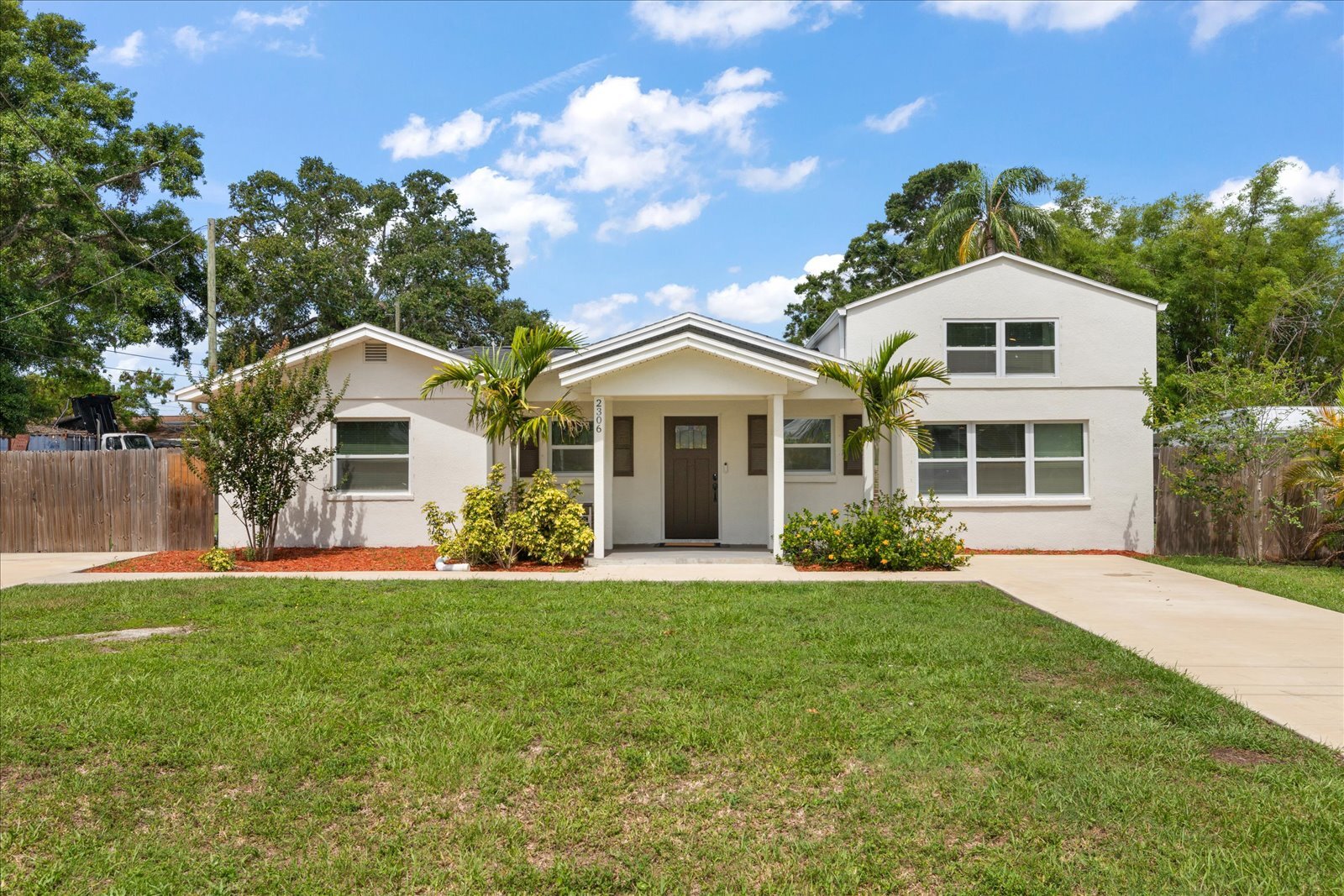 2306 Cheryl Rd, Largo, FL à vendre Photo de l’immeuble– Image 1 sur 23
