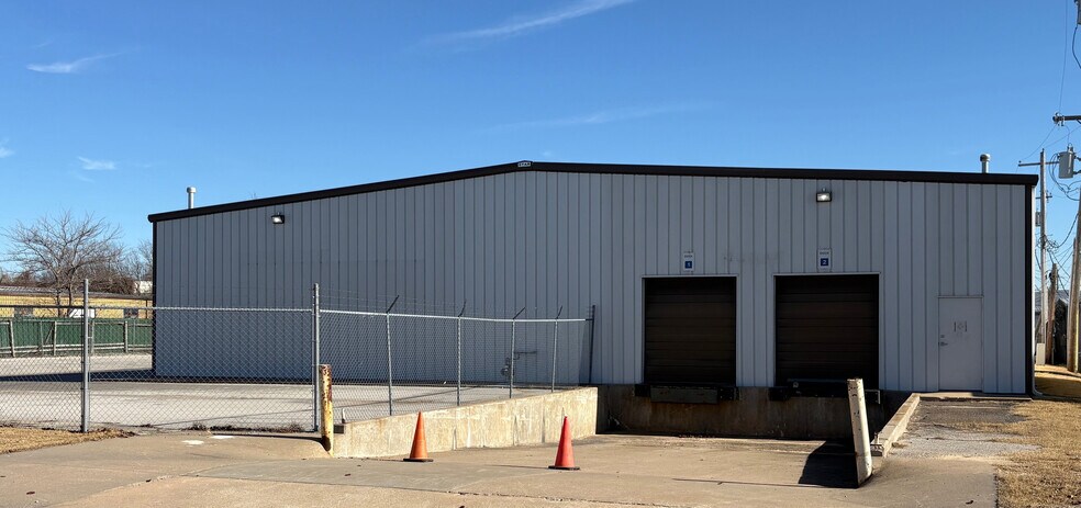 601 N Redbud Ave, Broken Arrow, OK à louer - Photo de l’immeuble – Image 1 sur 10