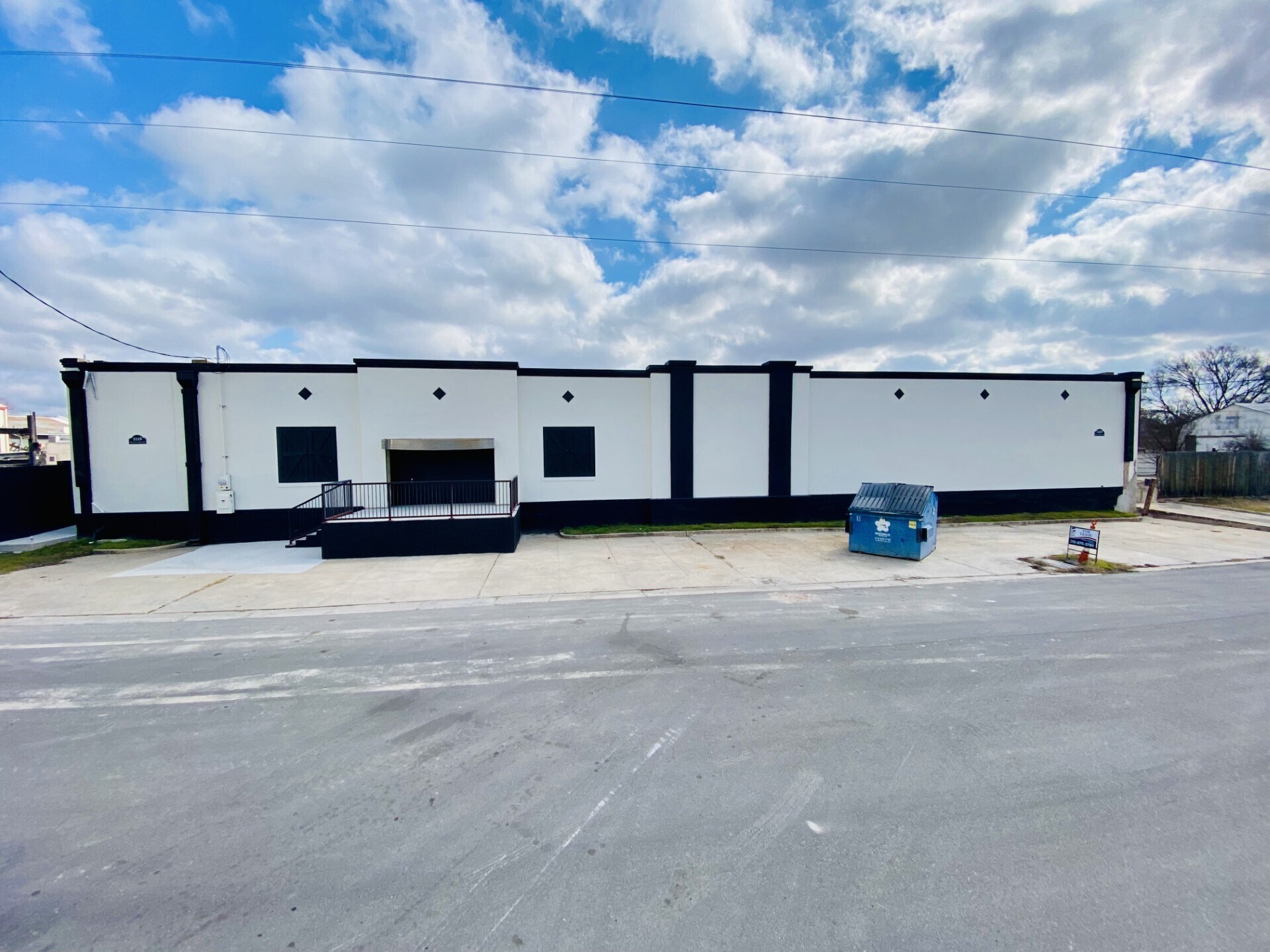 1115 N Bowie St, Seguin, TX à louer Photo principale– Image 1 sur 12