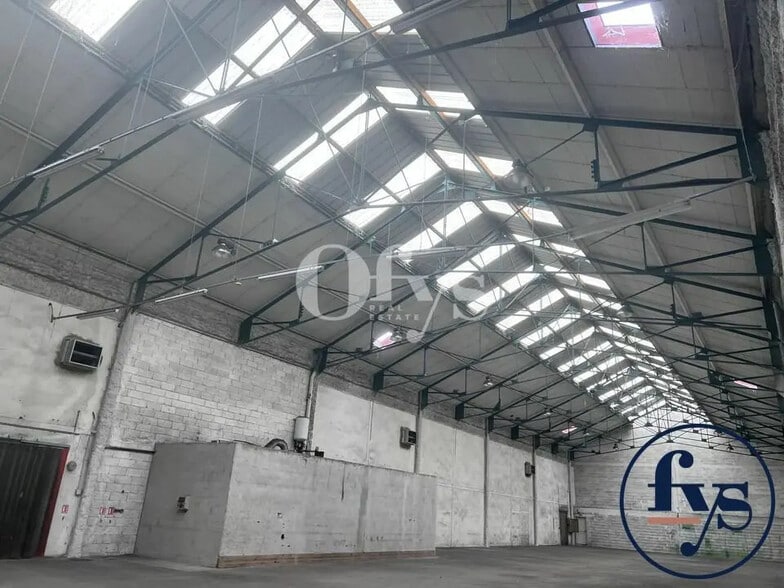 Local d'activités dans Lyon à vendre - Photo de l’immeuble – Image 3 sur 8