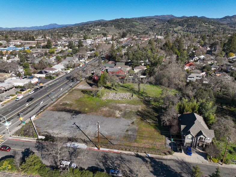 870 Broadway, Sonoma, CA à vendre - Aérien – Image 3 sur 6