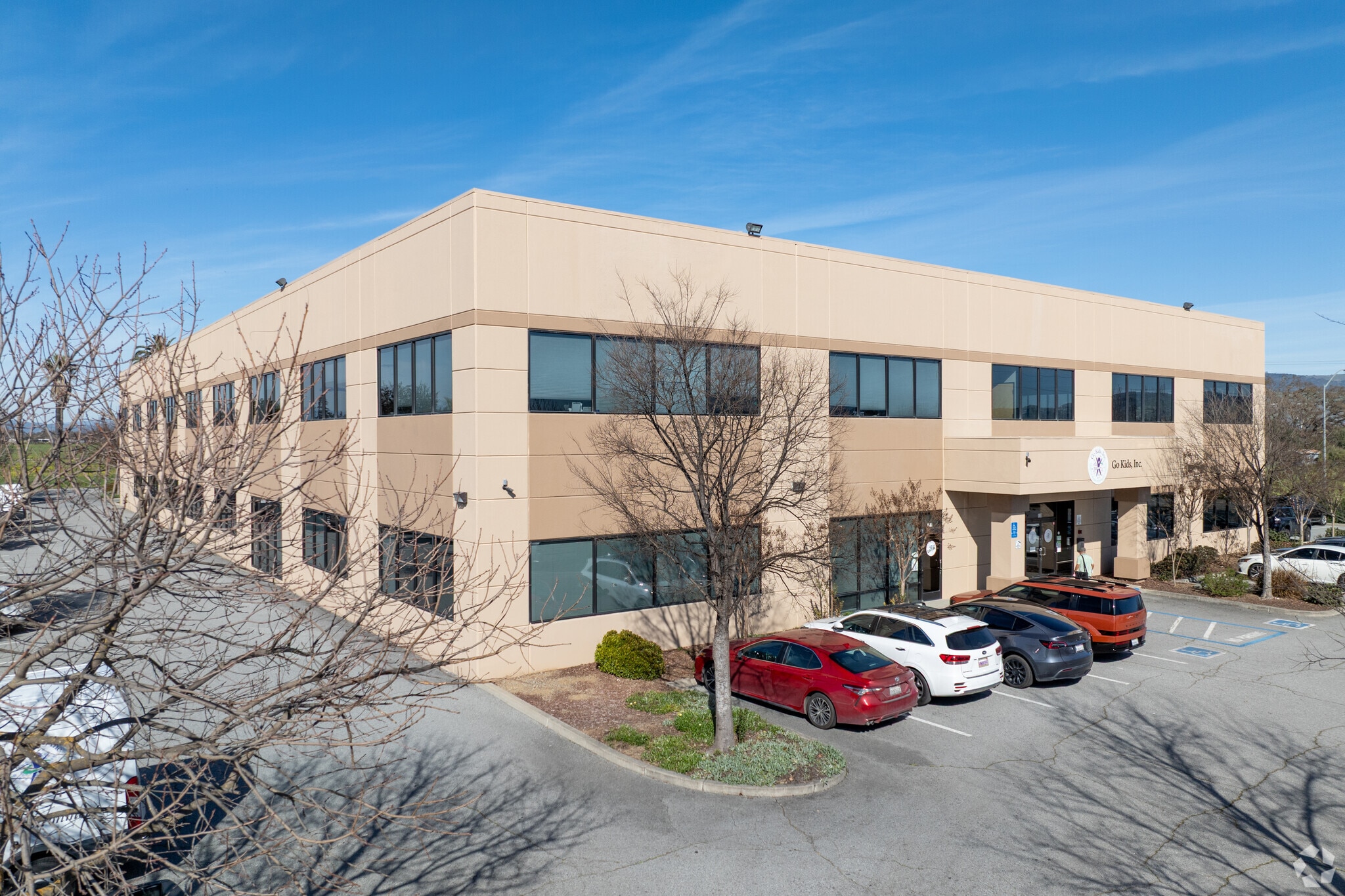 9015 Murray Ave, Gilroy, CA à louer Photo principale– Image 1 sur 5