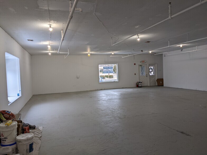 436 Great Rd, Acton, MA à louer - Photo intérieure – Image 2 sur 5