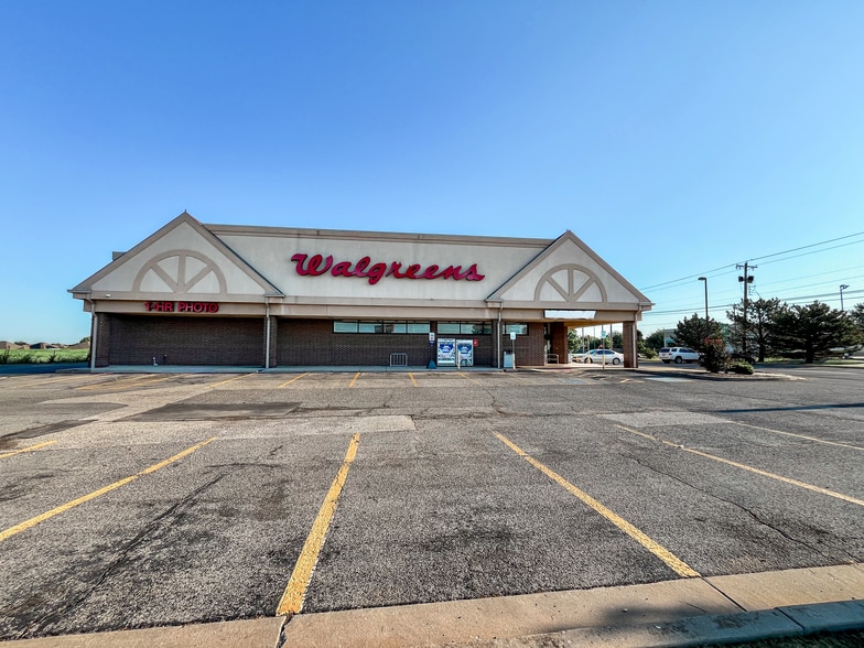 1201 NW 12th St, Oklahoma City, OK à louer - Photo de l’immeuble – Image 3 sur 8