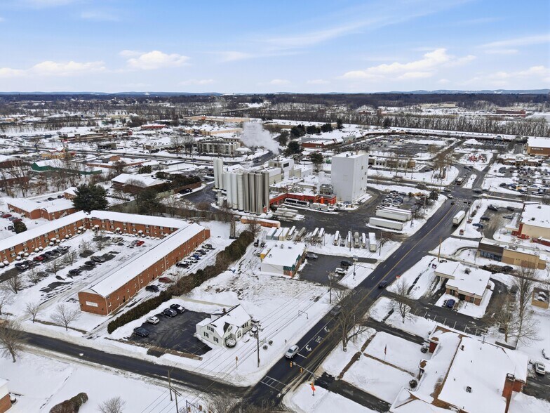 58 Morgan Rd, West Springfield, MA à louer - Autre – Image 2 sur 5