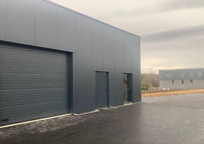 Plus de détails pour Bureau, Local d'activités à louer