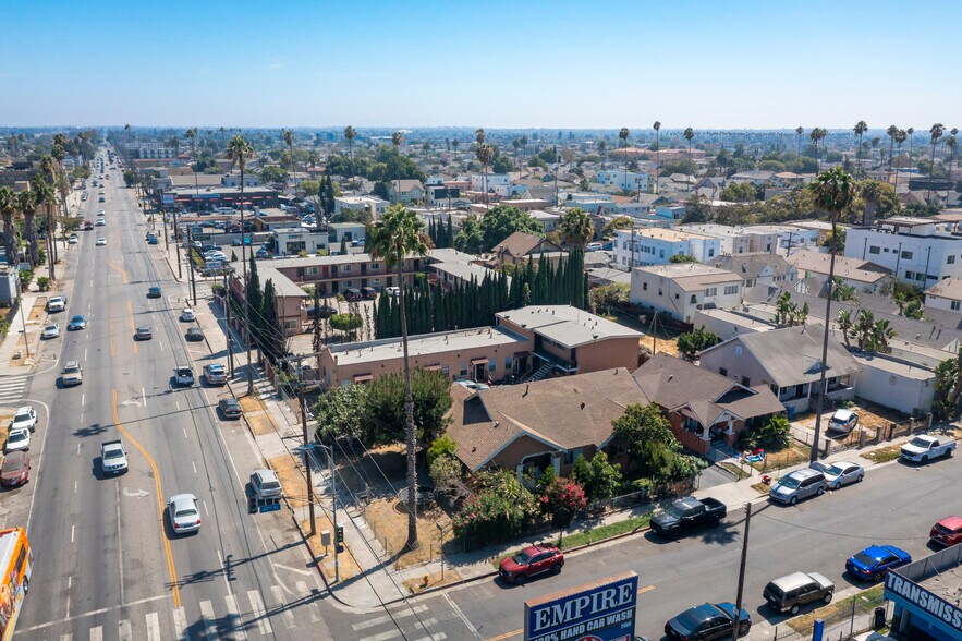 4709 S Figueroa St, Los Angeles, CA à vendre - Photo de l’immeuble – Image 3 sur 11