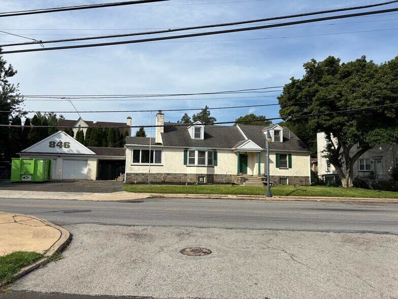 846 Township Line Rd, Elkins Park, PA à vendre - Photo de l’immeuble – Image 1 sur 16