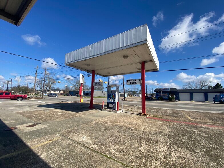 6050 39th St, Groves, TX à vendre - Photo de l’immeuble – Image 2 sur 28