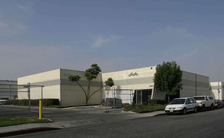 2000 E 67th St, Huntington Park, CA à vendre - Photo de l’immeuble – Image 1 sur 10