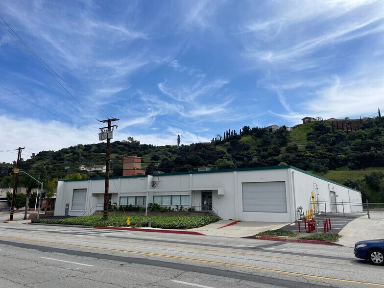 708-710 Monterey Pass Rd, Monterey Park, CA à vendre - Photo de l’immeuble – Image 2 sur 8