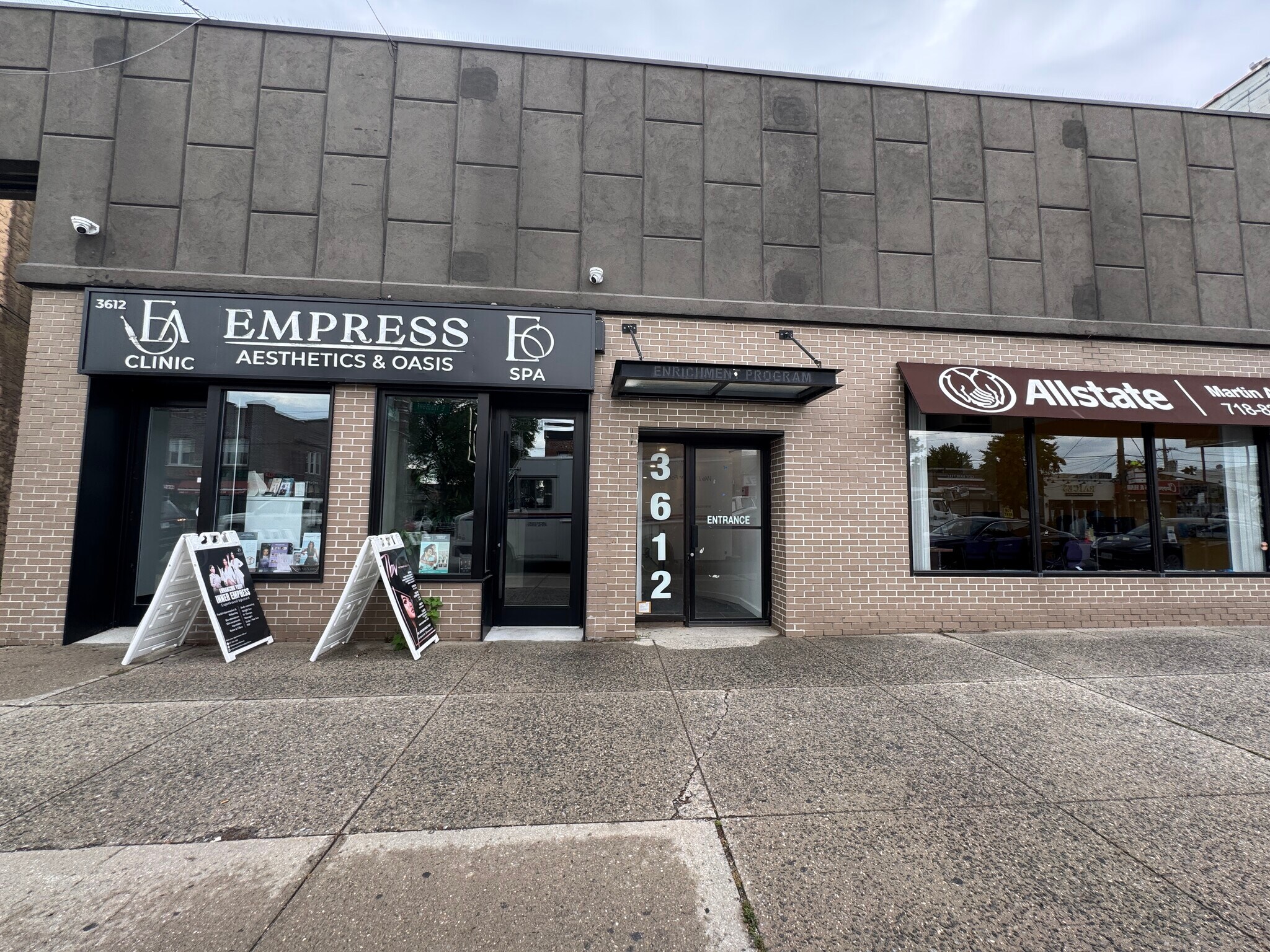 3612-3614 E Tremont Ave, Bronx, NY à louer Photo de l’immeuble– Image 1 sur 4