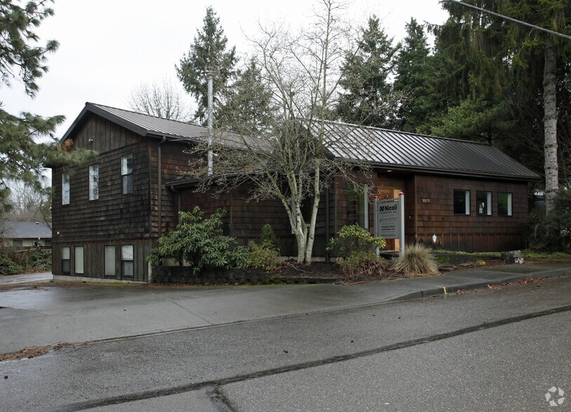 9025 SW Center St, Tigard, OR à vendre - Photo principale – Image 1 sur 5