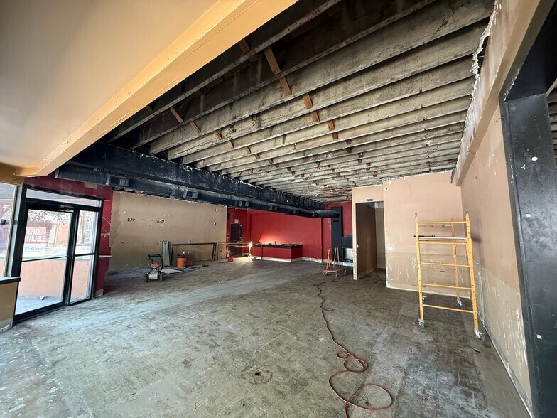 134 E Main St, New Albany, IN à louer - Photo intérieure – Image 3 sur 10