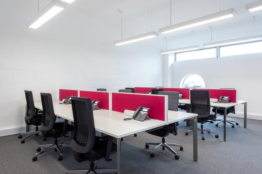 Marsh Way, Rainham à louer Photo intérieure– Image 1 sur 16