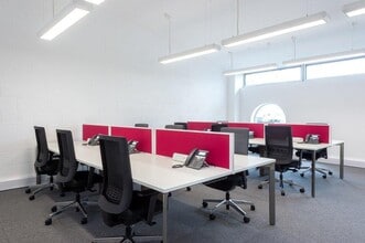 Marsh Way, Rainham à louer Photo intérieure– Image 1 sur 16