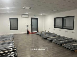 Local d’activités dans Chassieu à louer Photo intérieure– Image 2 sur 4