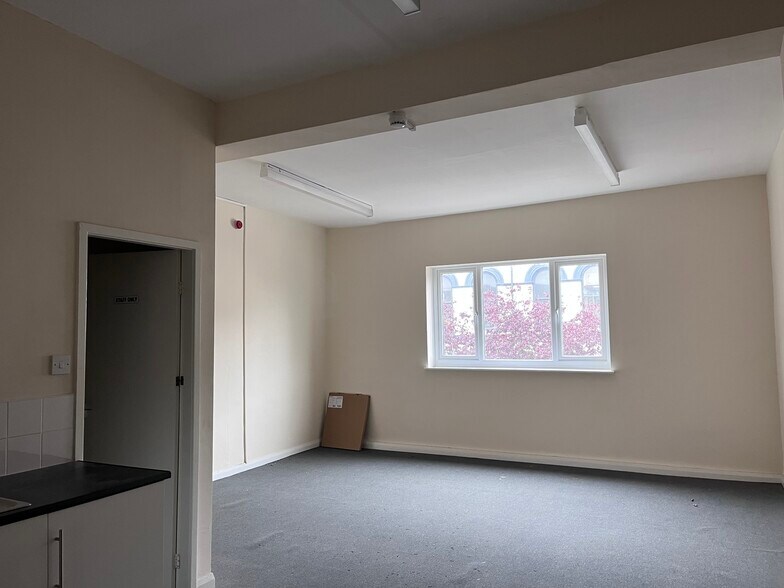 19 Newport Rd, Middlesbrough à louer - Photo de l’immeuble – Image 2 sur 6