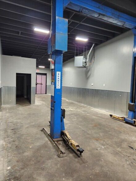 11337 Van Dyke St, Detroit, MI à louer - Photo intérieure – Image 3 sur 5
