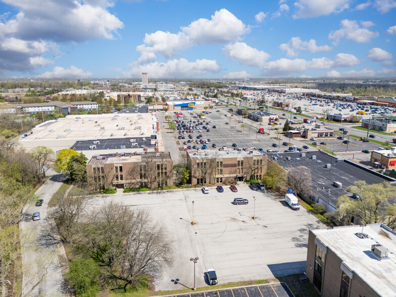 17924 S Halsted St, Homewood, IL à vendre - Photo de l’immeuble – Image 2 sur 17