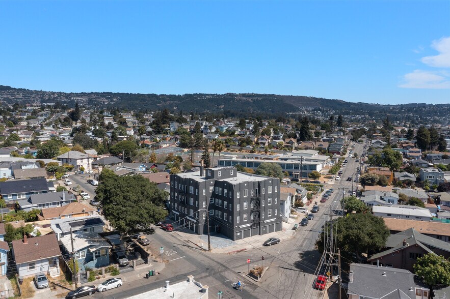 2100 51st Ave, Oakland, CA à vendre - Photo de l’immeuble – Image 3 sur 46