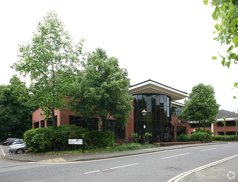 Station Rd, Dorking à vendre - Photo de l’immeuble – Image 3 sur 4