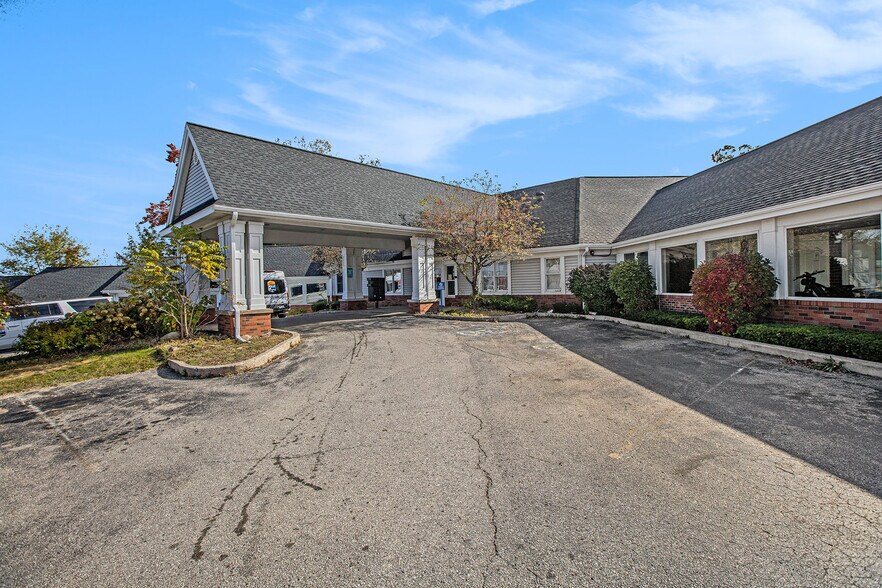 525 W Mitchell St, Petoskey, MI à vendre - Photo de l’immeuble – Image 3 sur 21