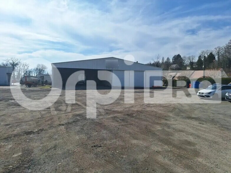 Local d'activités dans Le Meux à vendre - Photo de l’immeuble – Image 1 sur 7