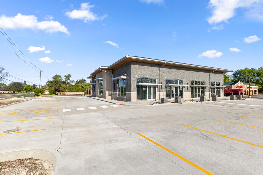 7201-7207 N Canton Center Rd, Canton Township, MI à louer - Photo de l’immeuble – Image 3 sur 3