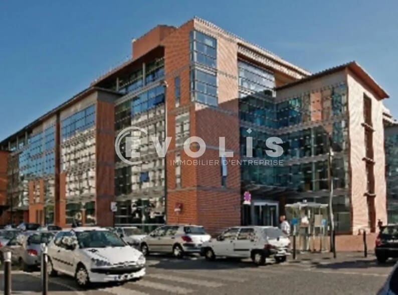 4-10 Rue Truillot, Ivry-sur-Seine à louer - Photo de l’immeuble – Image 3 sur 5