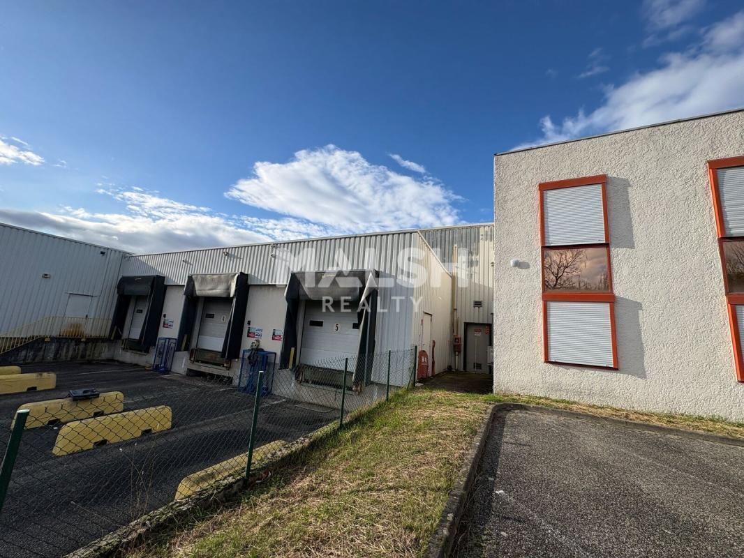 Industriel/Logistique dans Brignais à vendre Photo de l’immeuble– Image 1 sur 4