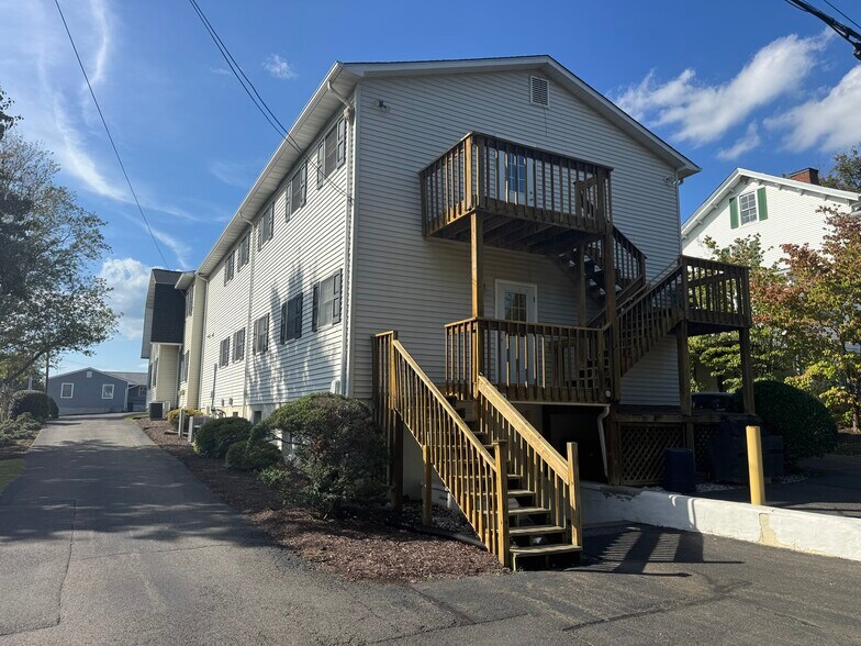 39 Garrett St, Warrenton, VA à vendre - Photo de l’immeuble – Image 2 sur 4