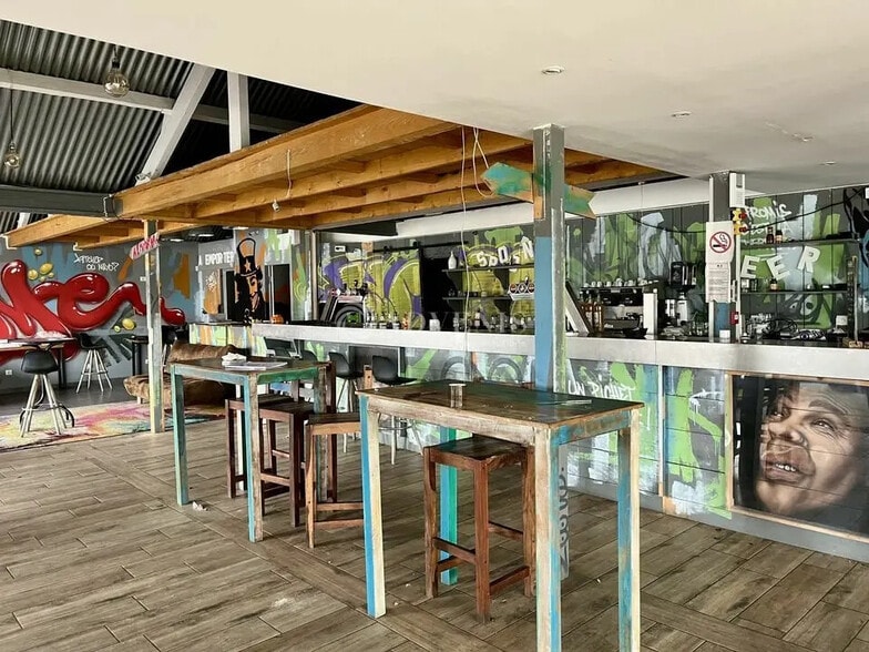 Local commercial dans Saint-Bonnet-de-Mure à louer - Photo intérieure – Image 3 sur 5