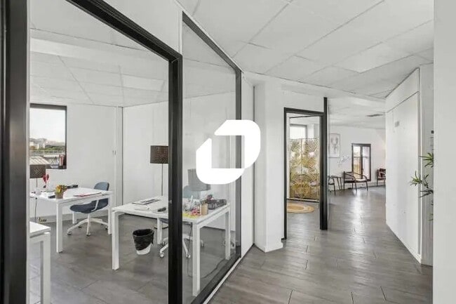 Plus de détails pour Bureau à louer