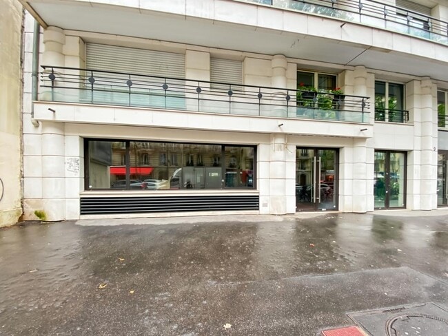 Plus de détails pour Local commercial à louer