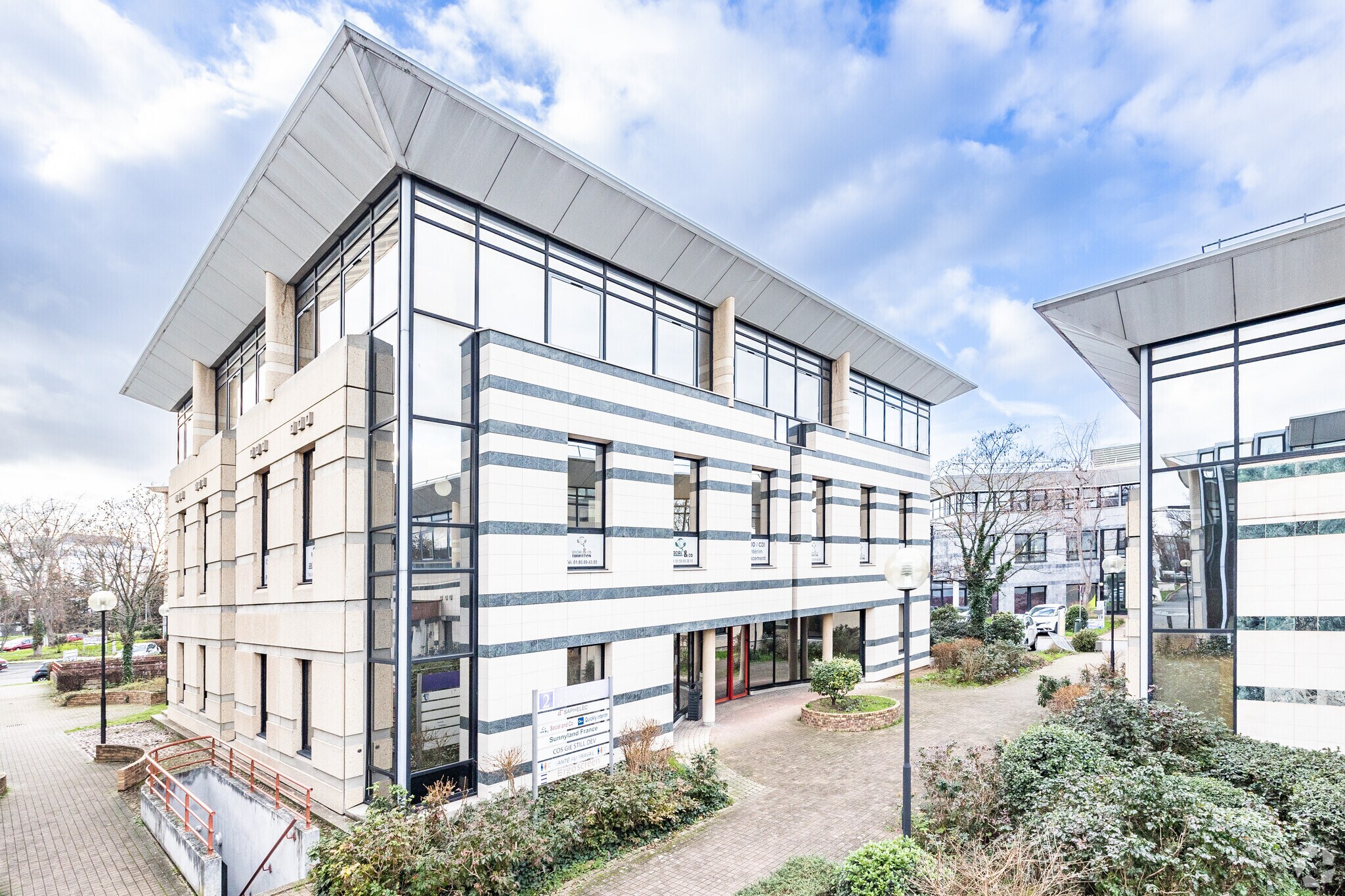 Bureau dans Gennevilliers à vendre Photo principale– Image 1 sur 4