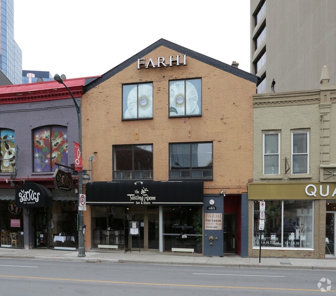 484 Richmond St, London, ON à louer - Photo de l’immeuble – Image 2 sur 2