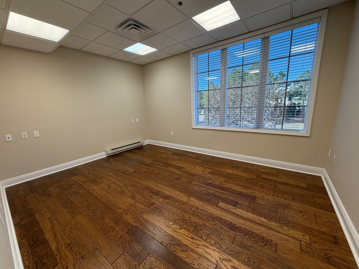 42 Business Centre Dr, Miramar Beach, FL 32550 - Lot 203 - - Photo intérieure - Image 1 of 2