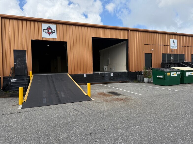 11300 Space Blvd, Orlando, FL à louer - Photo de l’immeuble – Image 3 sur 41