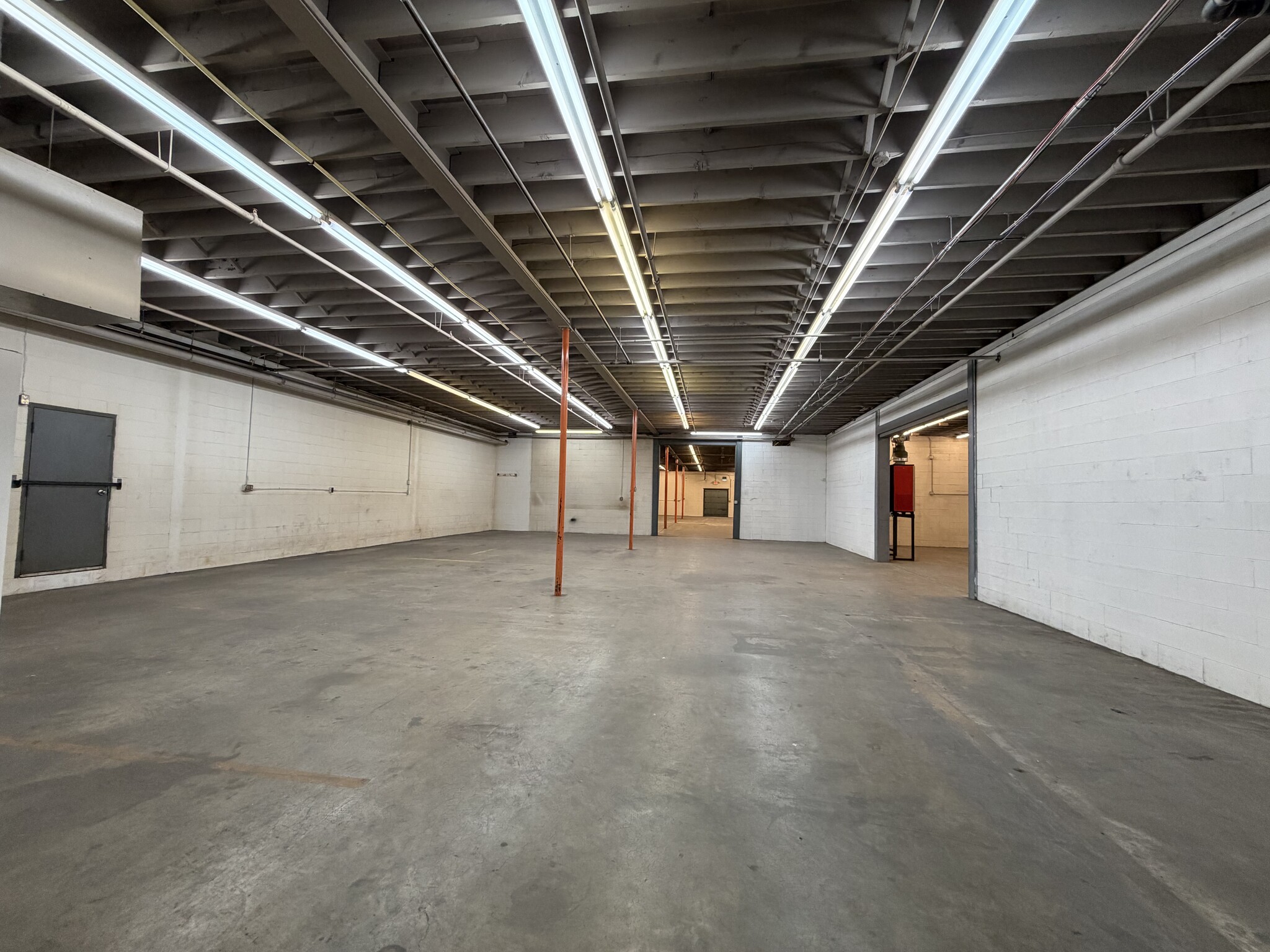 4124 8th St SE, Calgary, AB à louer Photo intérieure– Image 1 sur 17