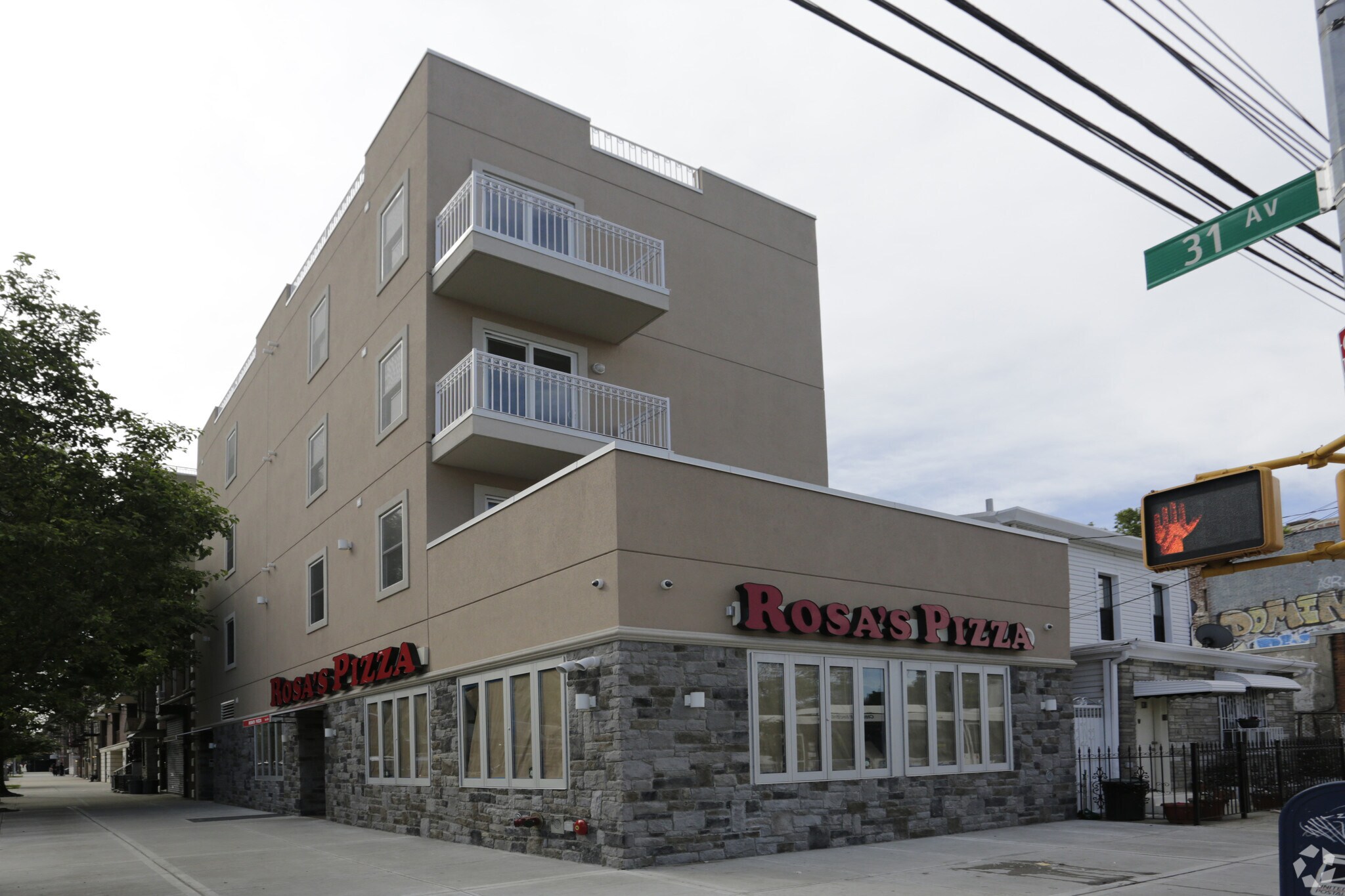 31-01 21st St, Long Island City, NY à vendre Photo principale– Image 1 sur 21