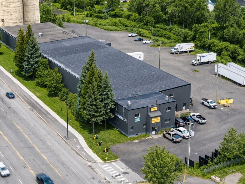 560 Notre Dame Ave, Sudbury, ON à louer - Photo de l’immeuble – Image 3 sur 27
