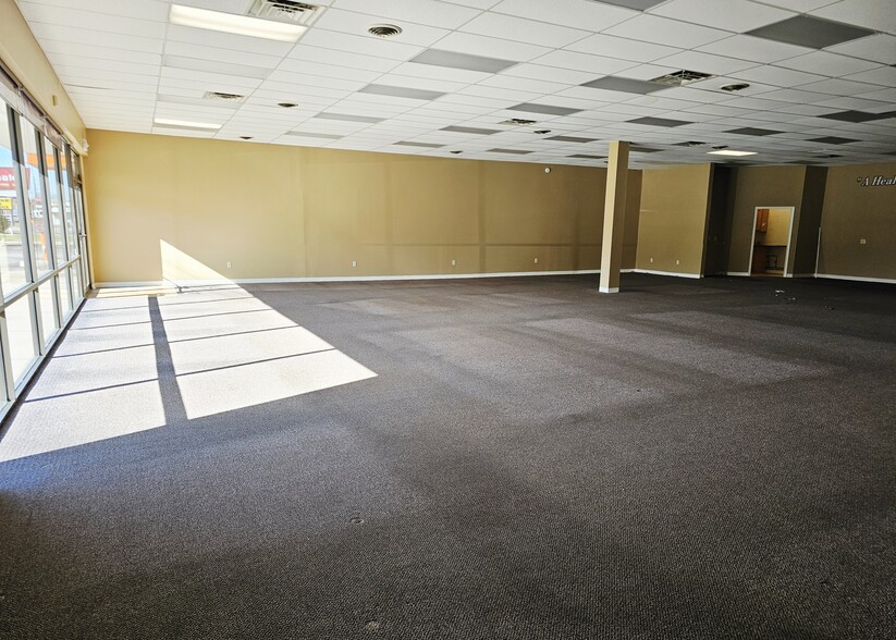 12401 Shelbyville Rd, Louisville, KY à louer - Photo intérieure – Image 3 sur 12