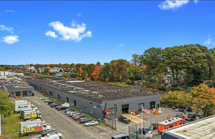 500 Ogden Ave, Mamaroneck, NY à louer - Photo de l’immeuble – Image 1 sur 3